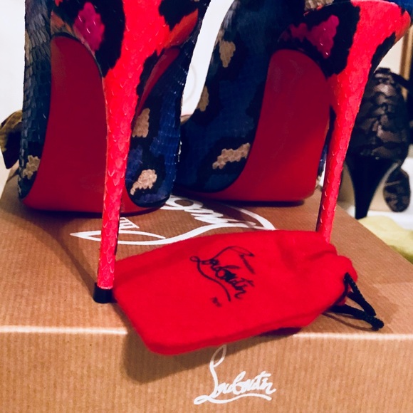 SOLD! Christian Louboutin Snakeskin M. MenodoPumps - Picture 8 of 8